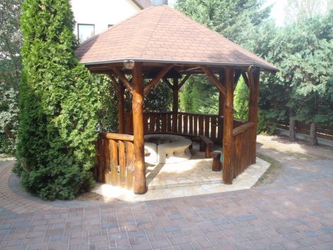 pergola.jpg